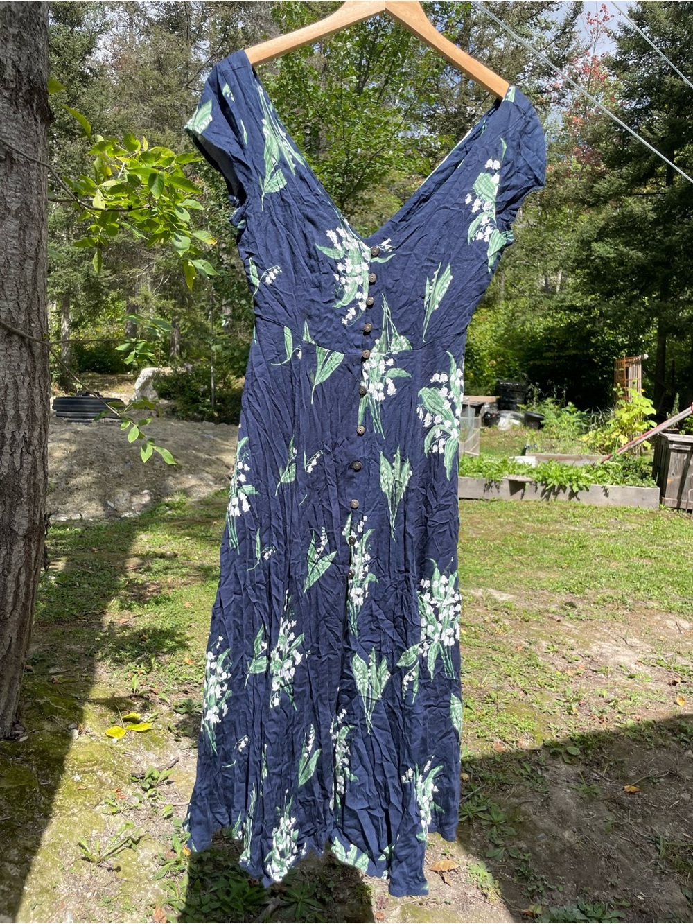 Urban Outfitters Navy Floral V-Neck Maxi Dress